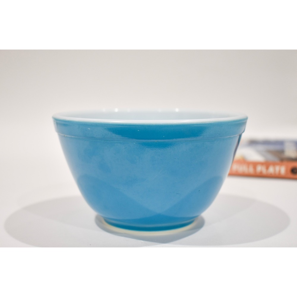 Vintage Pyrex Turquoise Blue Small Mixing Bowl 401 1.5 Pint Glossy Milk Glass